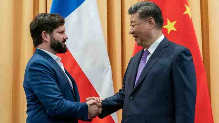 Presidente viaja a China y Japón