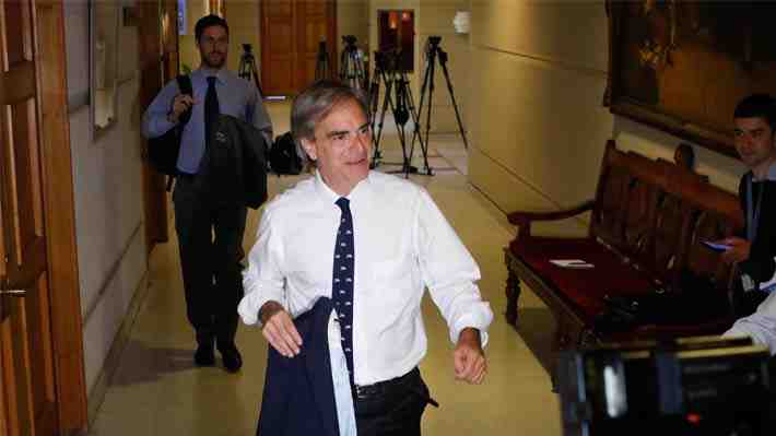 &#34;TVN pierde plata a manos llenas”: Cruz-Coke lanza dura crítica y directorio admite crisis terminal del canal estatal