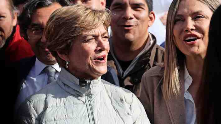 Matthei registra en el Servel primera donación a su campaña presidencial