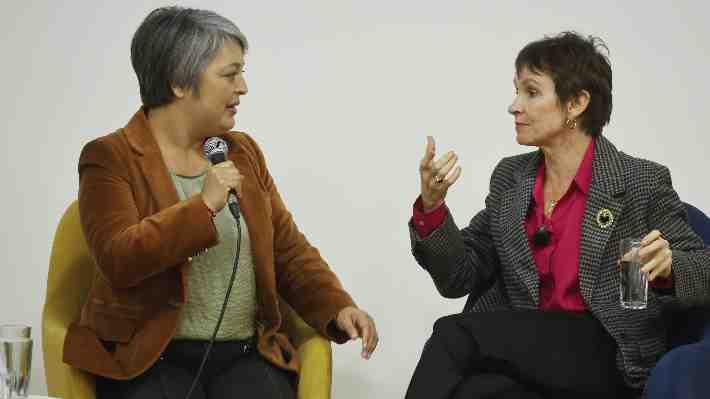 Guerra de minutas: Comando de Jara da señales para conquistar díscolos