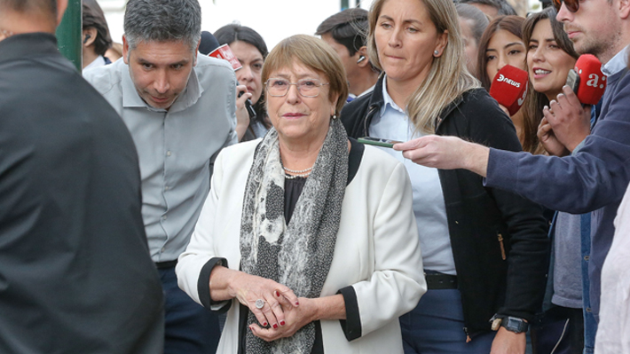 Primaria: El estratégico silencio de Bachelet en campaña de Tohá
