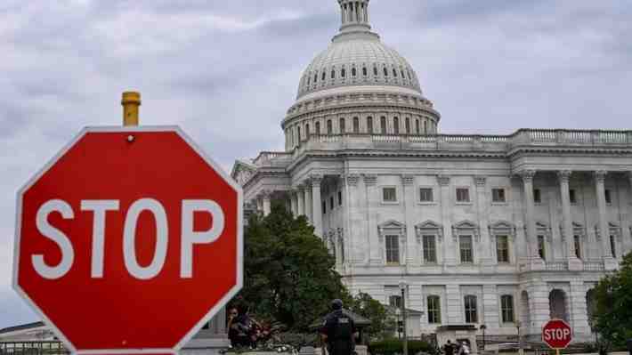 Cierra el gobierno de EE.UU. y Trump lo utiliza para castigar a los demócratas &#34;donde les duele&#34;