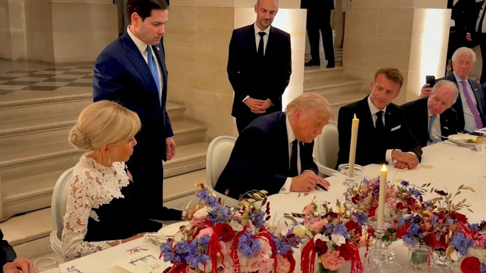 Bolsas cotizan mixtas y se desploma precio del crudo tras firma de acuerdo entre EE.UU. e Irán